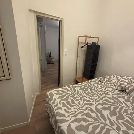 Charming 2-room Boulevard Paoli Apartment